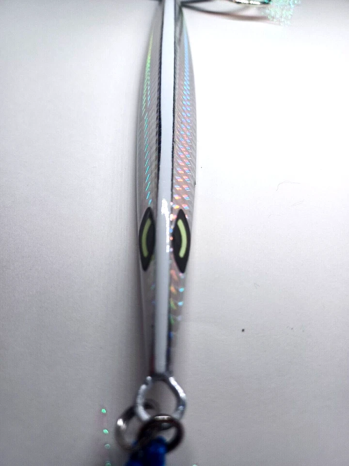 The Original Slow Pitch Jig 250g PRATA Iridescente 4 Ahi Mahi Brilha ÁGUA ESCURA - Imagem 3 de 4