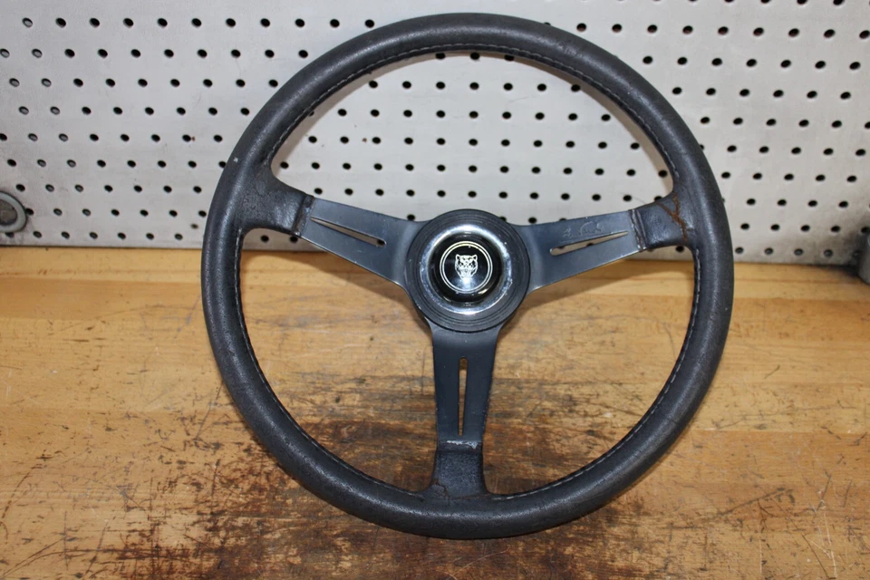 Jaguar XJS 1989 vintage Nardi volante de 3 radios (necesita reparaciones) Foto 2 de 4