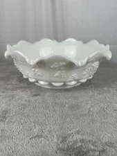 Vtg Large Westmoreland Milk Glass Paneled Grape Pattern Round Salad Bowl