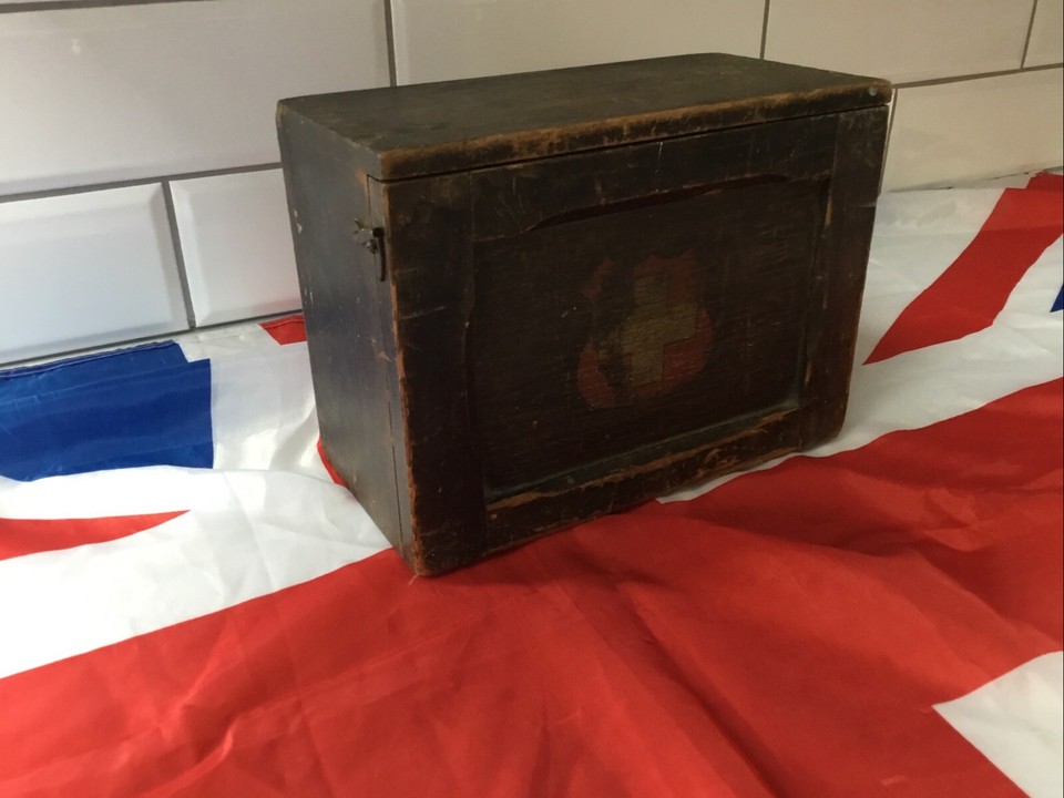 VINTAGE WOODEN FIRST AID BOX 1926 Era eBay