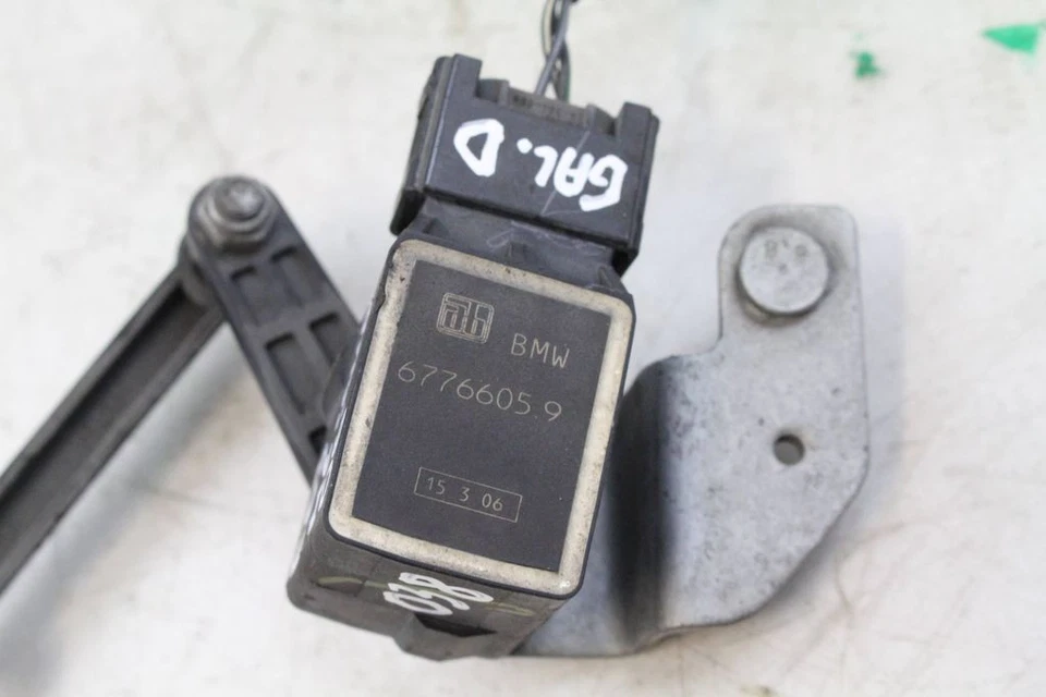 BMW E81 E87 E46 E90 E92 E39 E60 F07 F10 E63 REAR AXLE RIGHT LEVEL SENSOR 6752797 - Image 2 of 4