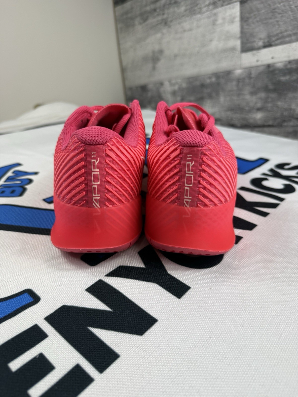 Size 11 Women’s/9.5 Men’s Nike Court Air Zoom Vapor 11 HC Aster Pink DR6965-600 image 6