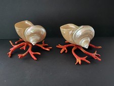 Salière / Poivrière - Coquillages nacrés montés sur "corail"  -  Dîner en ville