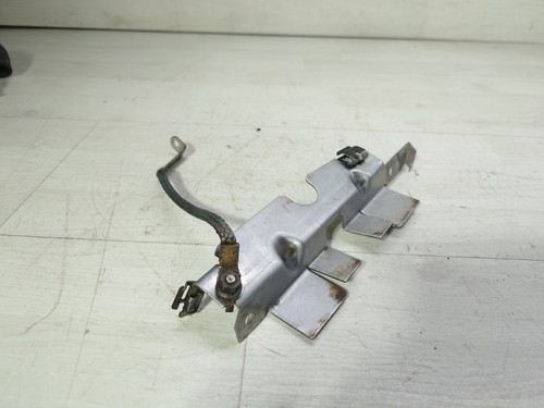 BMW E90 E91 E92 325i Halter Lambdasonde Träger Massepol Unterboden 7533565