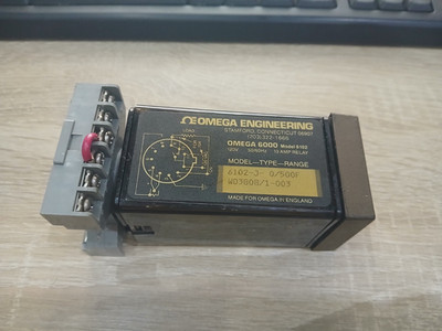 Omega Engineering 6102-J 0/500F Temperature Controller 0-500°F 120V 50/60HZ 10A
