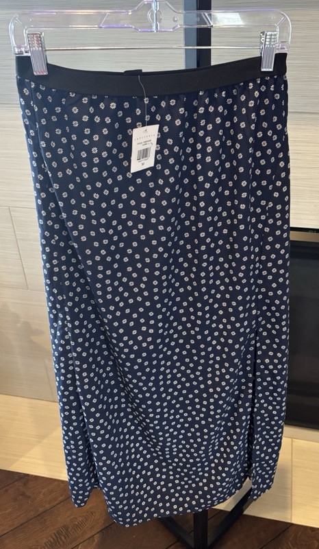 NWT Sanctuary Navy Blue Daisy Floral Midi Pull On Front Slit Slip Skirt Medium