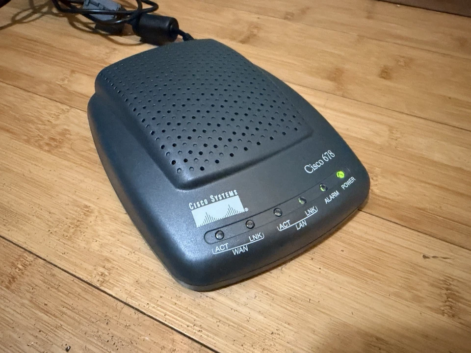 Cisco 678 Qwest DSL Vintage Internet Kit Complete Set – Excellent Condition - Image 2 of 4