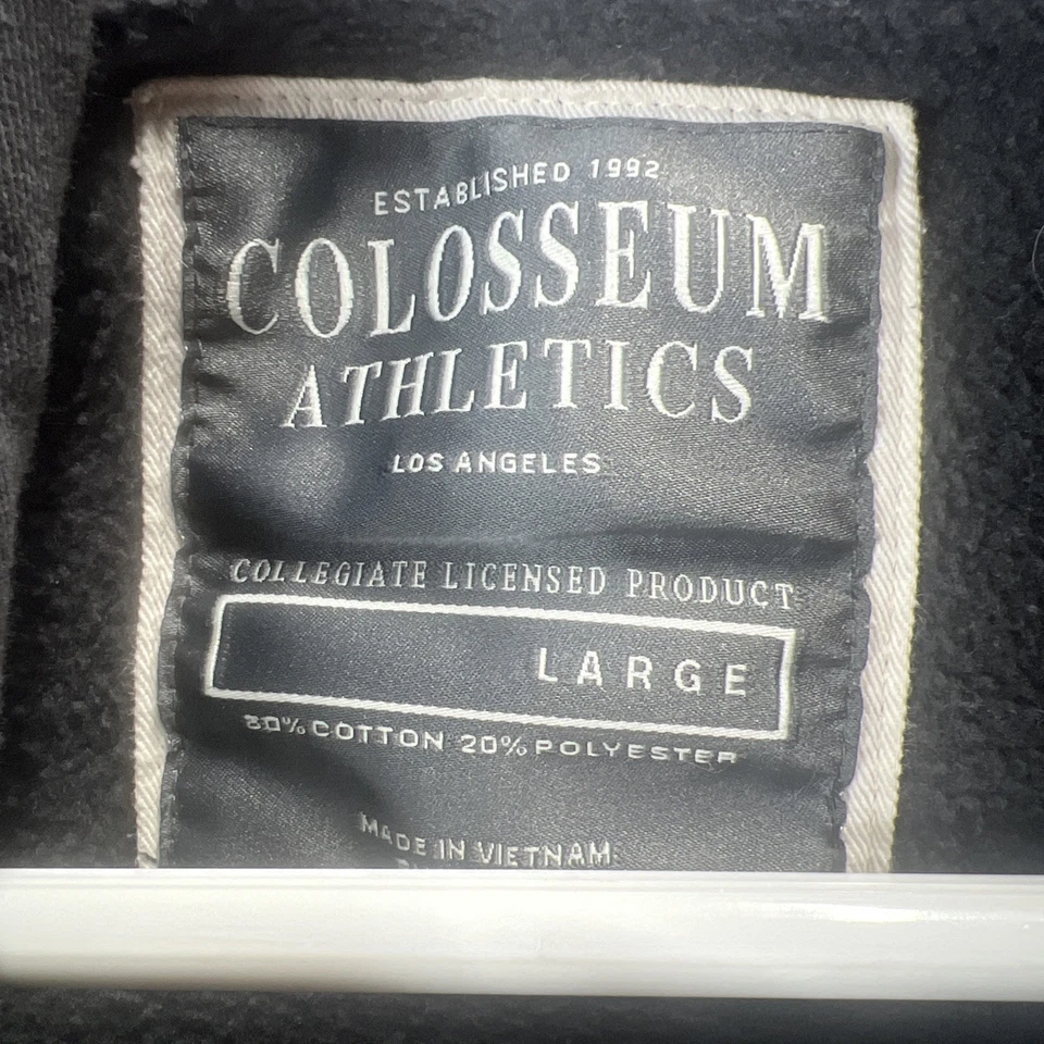 Sudadera con capucha bordada grande negra/amarilla The Beach Colosseum Long Beach State para hombre Foto 3 de 4