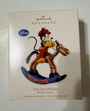 Hallmark Keepsake Disney 2010 due pistole Topolino - ornamento Topolino