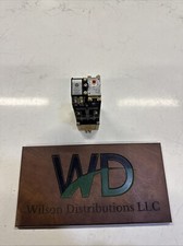 ALLEN BRADLEY 700-PT200A1 B AC RELAY W/ 700-P200A1 B W/ 700-PT B New No Marks