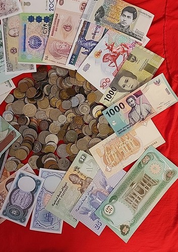 3 Pound Mixed World Coins & 100 Foreign Banknote Unc Lot Free Shipping - Picture 4 of 5