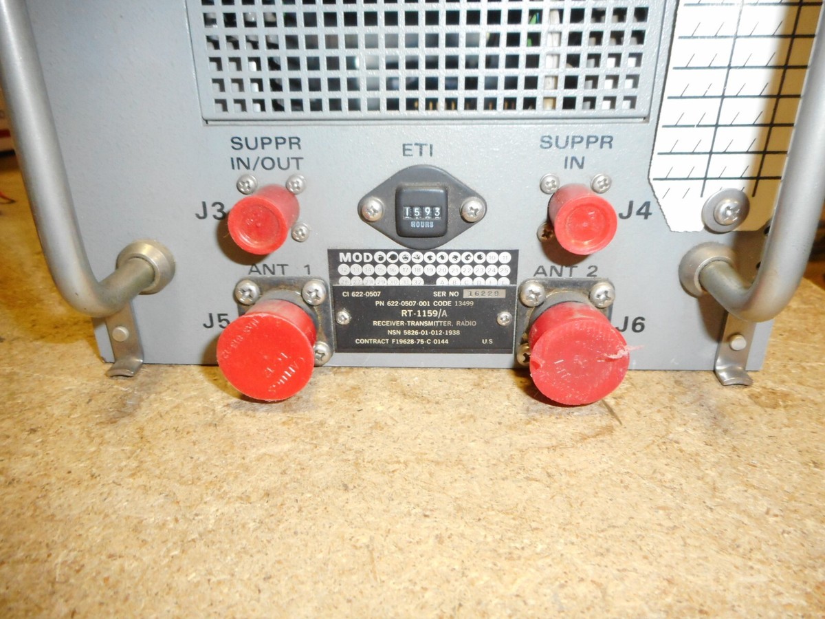 National 6band radio R9-585ジャンク National 6band radio R9-585