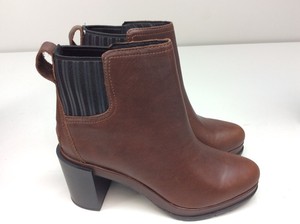 sorel margo leather chelsea boots