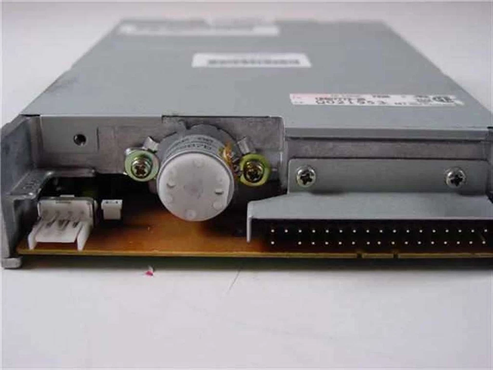 Compaq 160788-201 1.44MB Floppy Drive 3.5" Internal - Teac FD-235HG 19307773-25 - Image 3 of 3