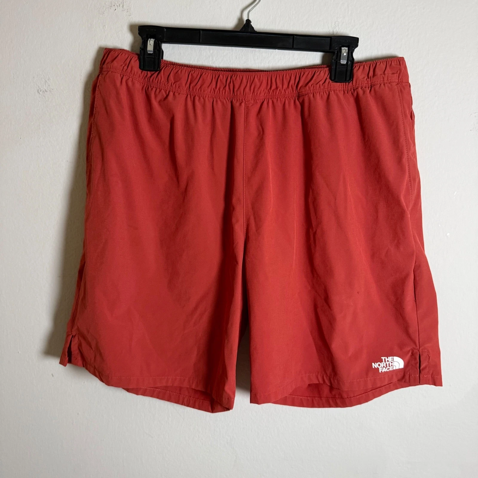 The North Face Mens Rust Red Active Hiking Shorts XL Regular Logo Elastic Waist