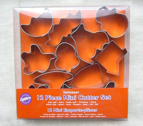 Wilton Set 4 Tagliabiscotti 3D Per Halloween – Stampini In Plastica Per Biscotti E Decorazioni - 3