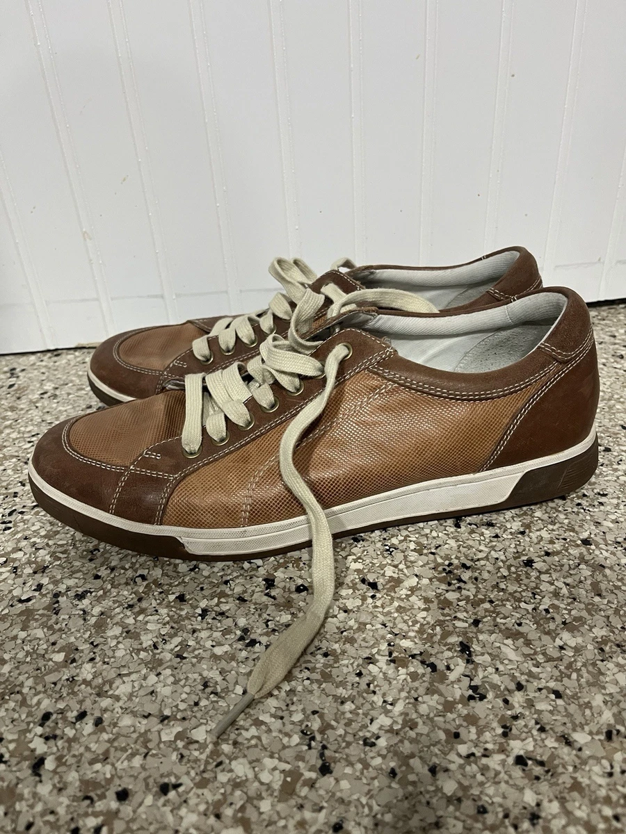 Cole Haan Casual Men display picture 1