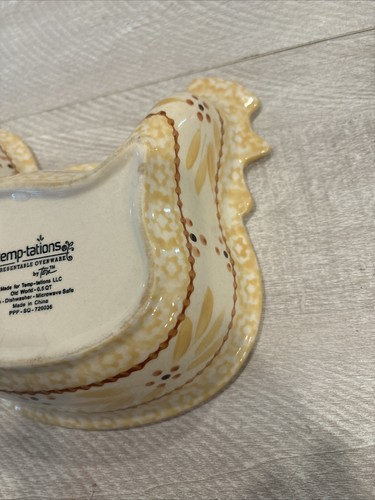 Temp-Tations - Old World Yellow - 0.5 Qt. Chicken Shaped Serving Bowl Dish - Picture 3 of 6
