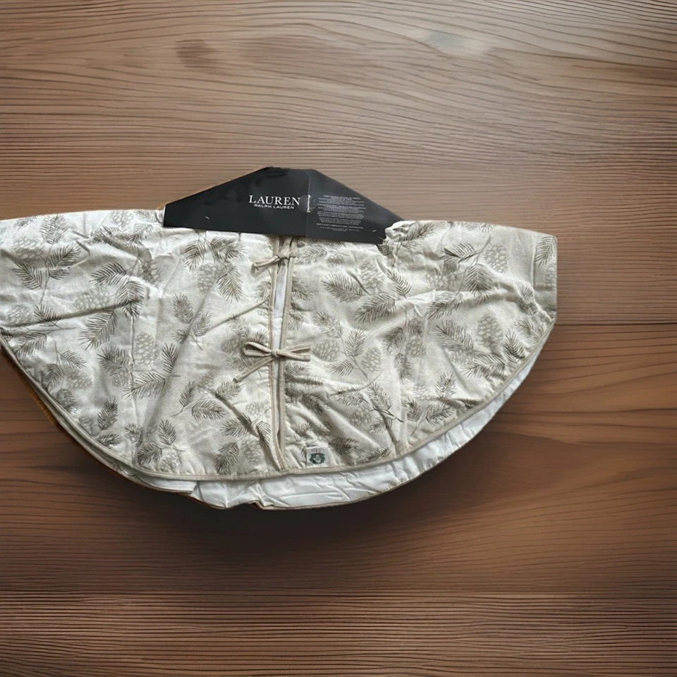 Falda Ralph Lauren Oro 48 Pulgadas Árbol de Navidad Foto 2 de 2