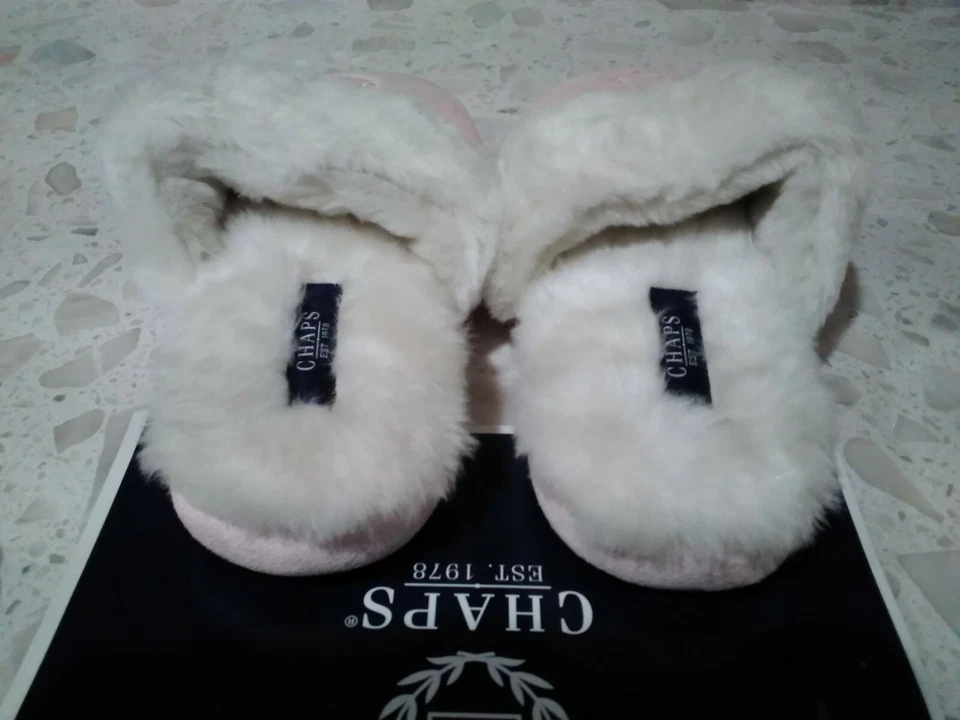 CHAPS Womens size Small 5-6 Pink Slippers NWT - Image 2 of 4