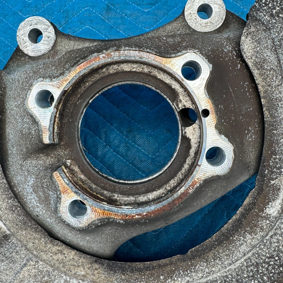 BMW 650i xDrive 2012-2017 nudillo de dirección del pasajero delantero derecho OEM 6775266 Foto 2 de 4