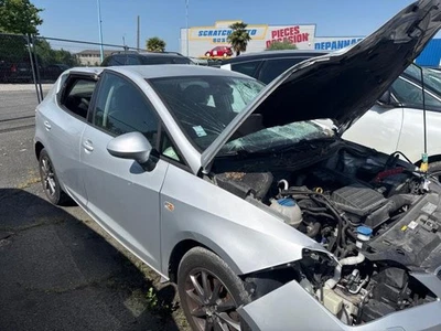 Radiateur clim SEAT IBIZA 4 PHASE 3 6C0816411B 1.2L CJZC - Photo 1/4