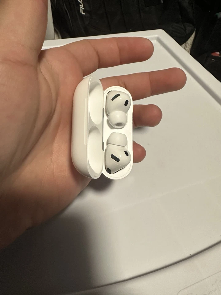 AirPods Pro 3rd Generation - Image 3 of 4