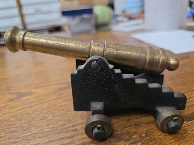 Vintage MF Co. Ship Cannon Caisson Cast Iron & Brass Model Display Miniature 5''