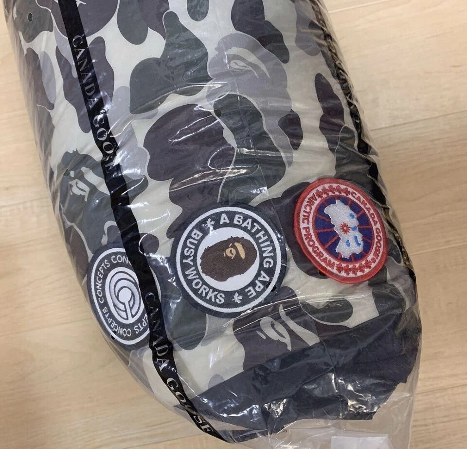 BAPE X CANADA GOOSE X CONCEPTS ABC CAMO DOWN BLANKET s-l960 (4).jpg - Image 3 of 4