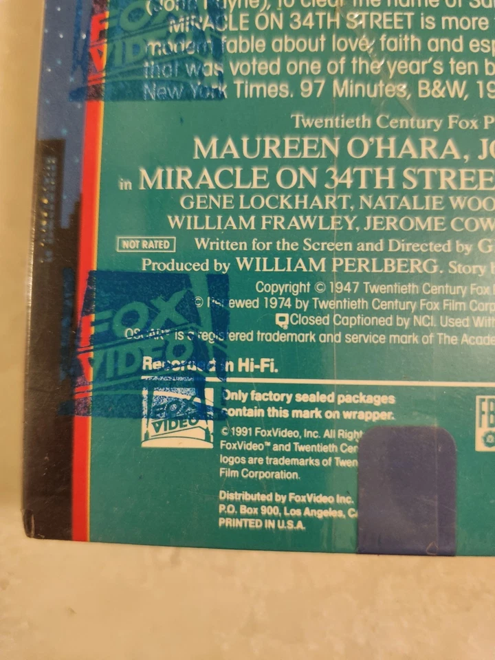 Miracle on 34th Street VHS The Original 1947 Holiday Classic Factory Sealed B&W - Image 2 of 4
