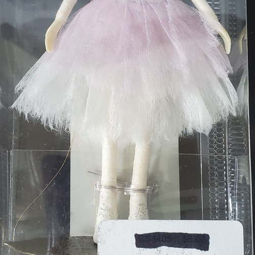 Estatuilla Tassie Design Pixie Fairy CS1405 hecha a mano blanca con lavanda - Imagen 6 de 14