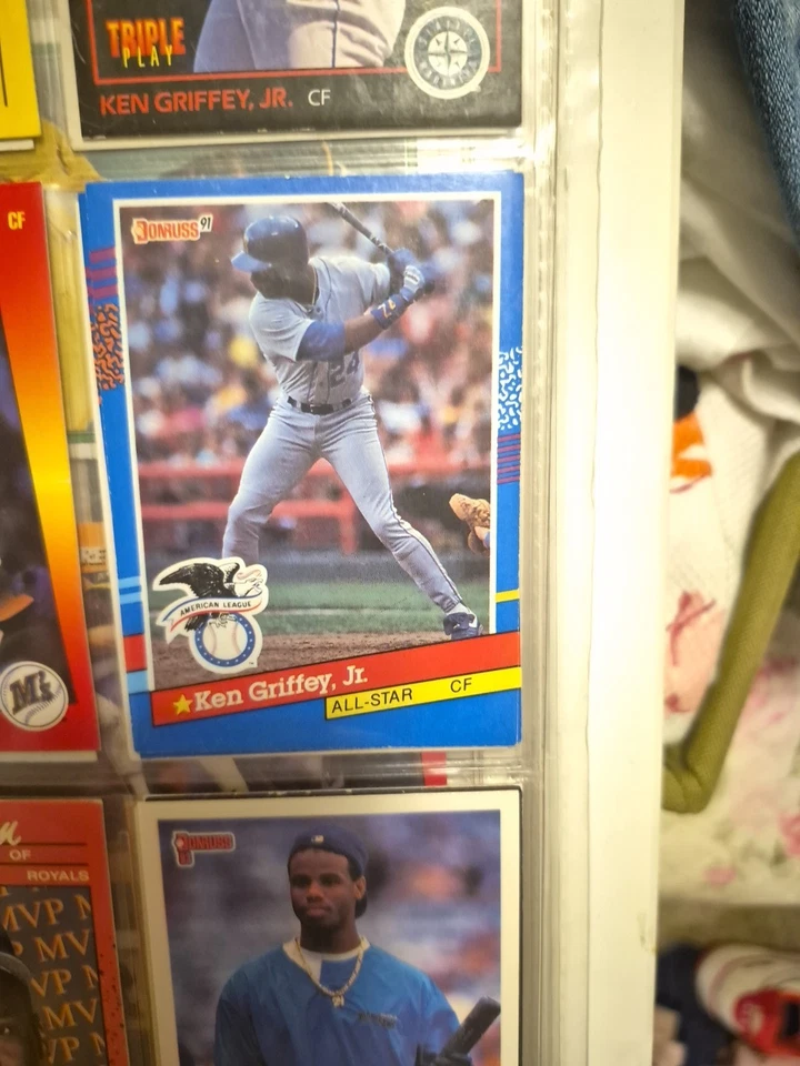 1989 Upper Deck Ken Griffey Jr #1 (RC) Rookie Card HOF Mariners PSA 9 Mint #1 An - Image 2 of 4