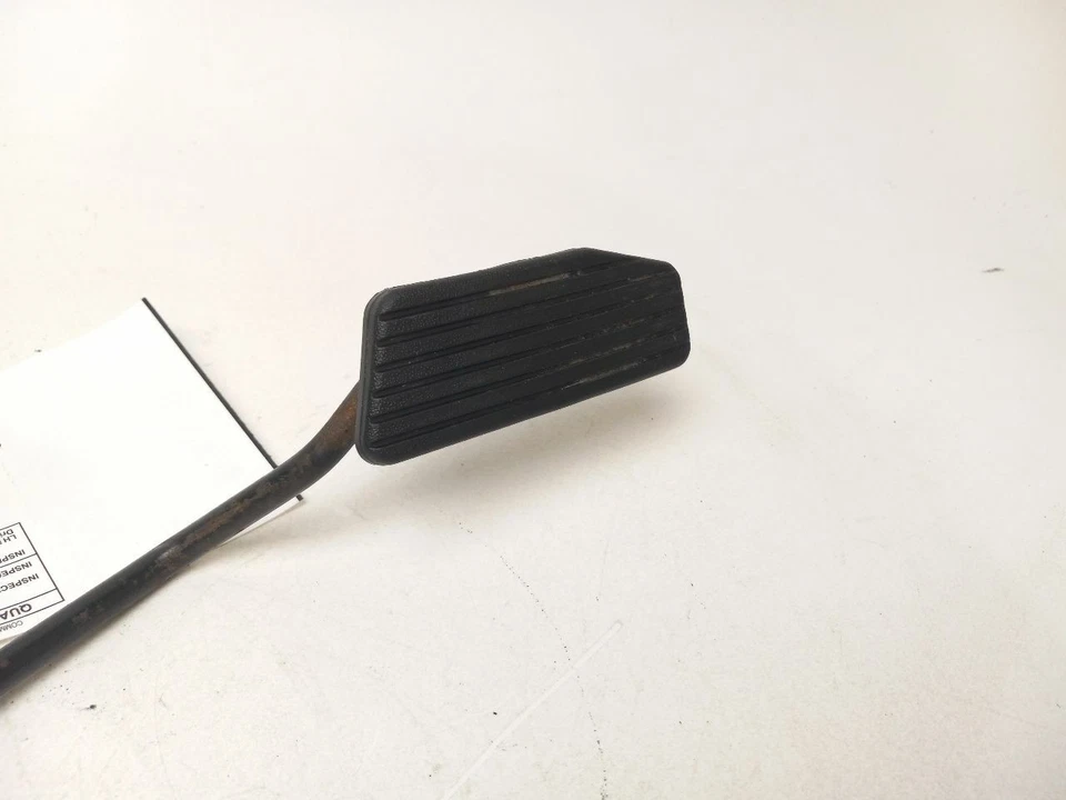 Mitsubishi Montero 1999 pedal de gasolina Foto 2 de 4