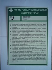 Cartello segnaletica cantiere sicurezza norme per il pronto soccorso infortunati