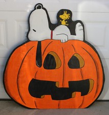 SNOOPY WOODSTOCK on JACK-O-LANTERN  PEANUTS Great Pumpkin  HALLOWEEN LAWN ART