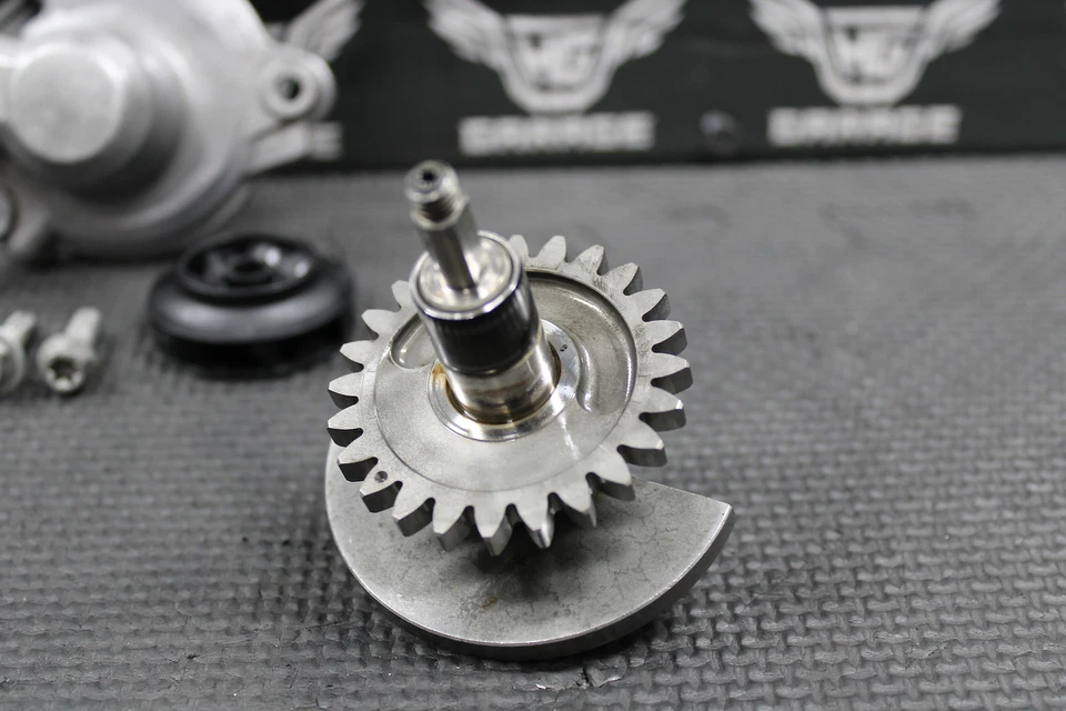 KTM 13-16 250 350 SXF 2015 OEM cigüeñal contrabalanza bomba de agua eje engranajes Foto 3 de 4