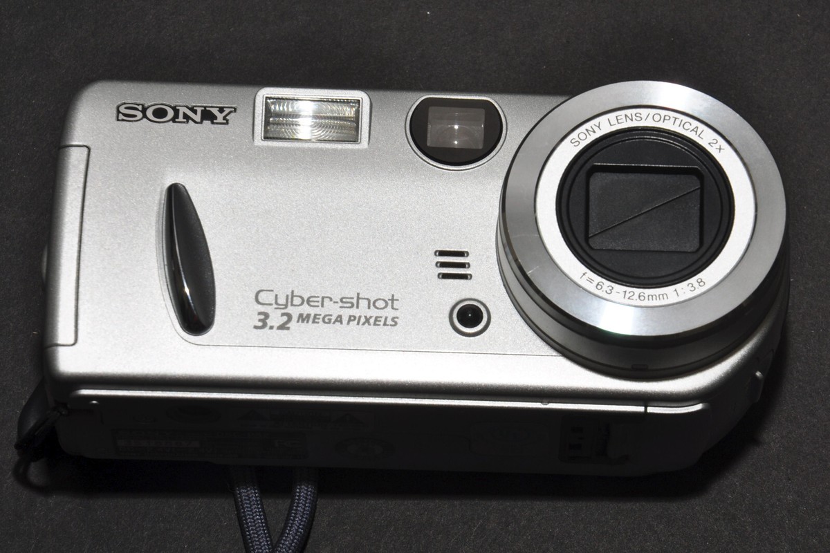 Sony Cyber-shot DSC-P52 3.2MP MPEGMOVIE VX Digital Camera; tested