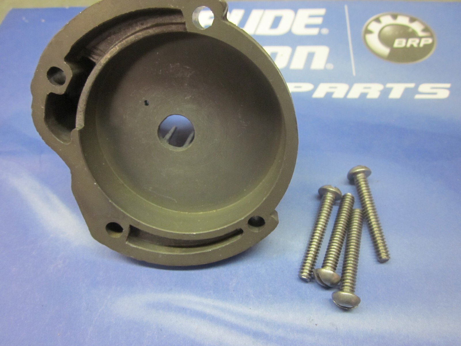 JOHNSON EVINRUDE 5.5 HP & 6 HP WATER PUMP HOUSING 303442 1950'S THRU