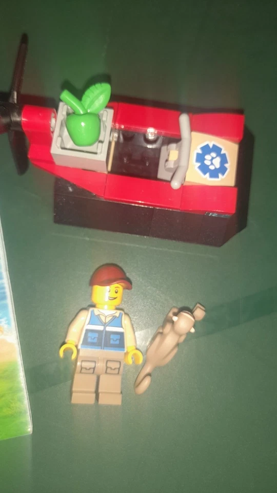 LEGO City 30570 Wildlife Rescue Hovercraft, foto 3 di 4