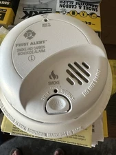 First Alert SC9120B Hardwired Smoke & Carbon Monoxide Detector with Battery...