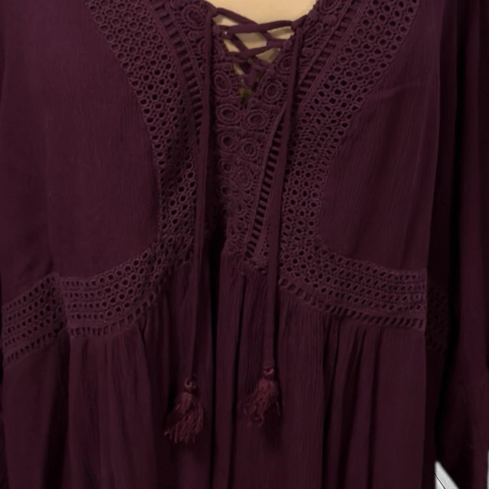 Blusa túnica boho campesina con cordones de ganchillo púrpura TORRID Top para mujer 6X borlas Foto 3 de 4