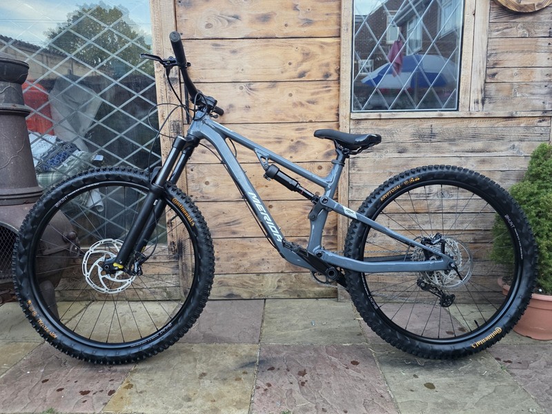 Merida One-Forty 40 Full Suspension Mountain Bike – Medium Frame, 29"
