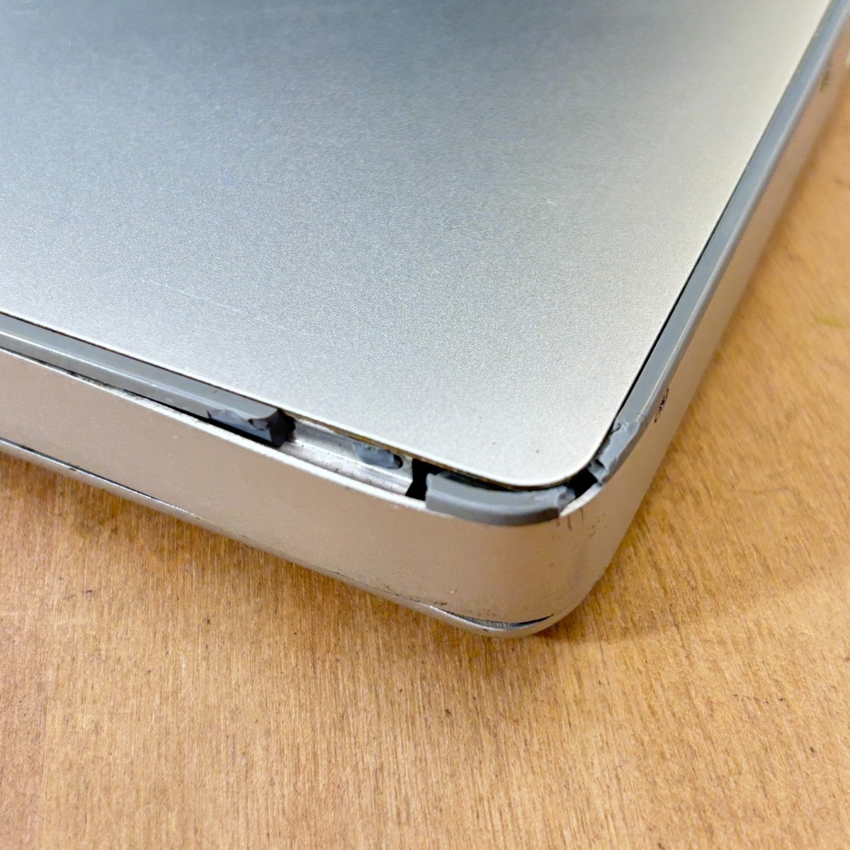 Apple Powerbook G4 Model A1010 12