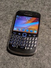 BlackBerry  Bold 9900 - 8GB - Touch Smartphone