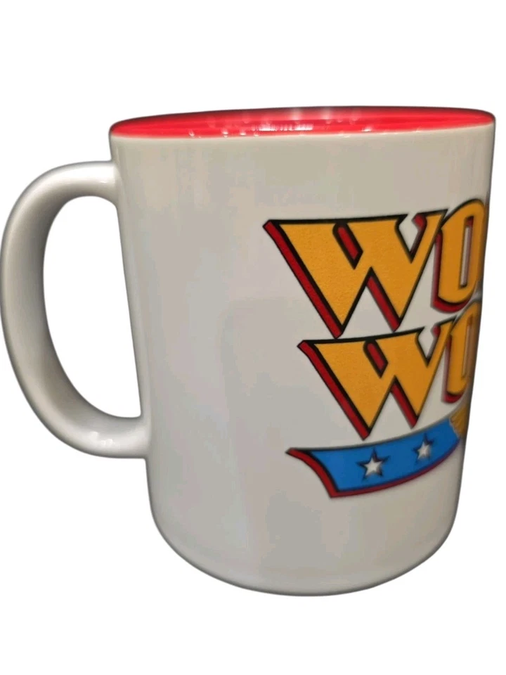 Caneca clássica DC Comics 11 oz Mulher Maravilha - Imagem 3 de 4