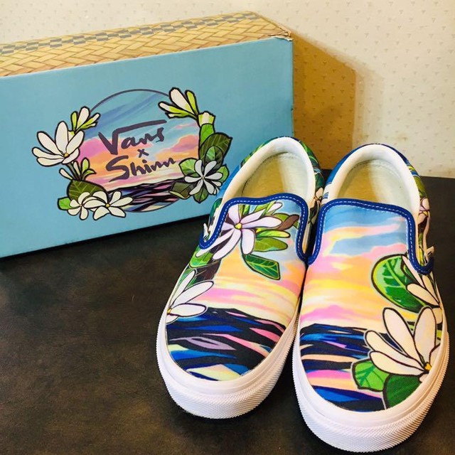 vans aloha slip on