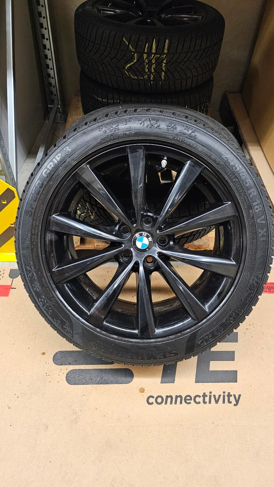 4x BMW Winterfelgen 8Jx18H2 ET30 Winterreifen SEMPERIT 245/45 R18 - Bild 2 von 4
