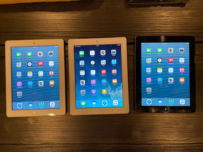 Lot of 3 Apple iPad 2 16GB, Wi-Fi, 9.7in - black White, One Is Verizon Cellular
