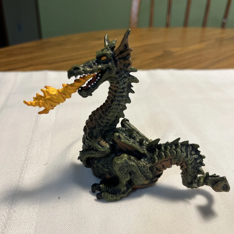 Lote De 3 Estatuillas De Colección Papo Princesa, Príncipe Y Un Dragón, 1999 Y 2003 Foto 3 de 4