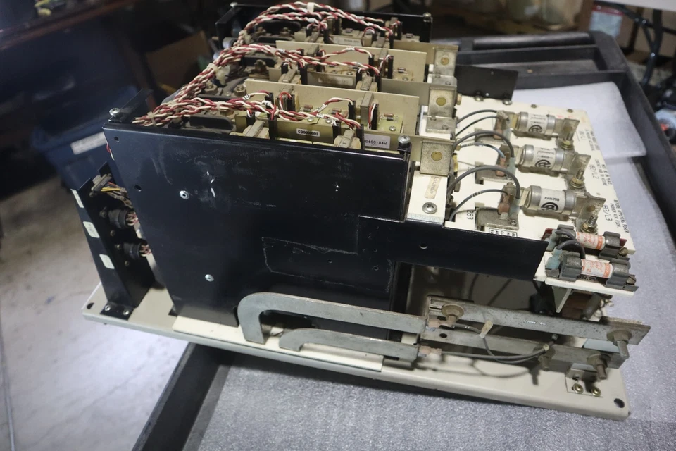 Módulo de alimentación Reliance DCS 803610-SB 5/20HP 460V 33AMP 50/60HZ 3PH STOCK 1663C Foto 3 de 4